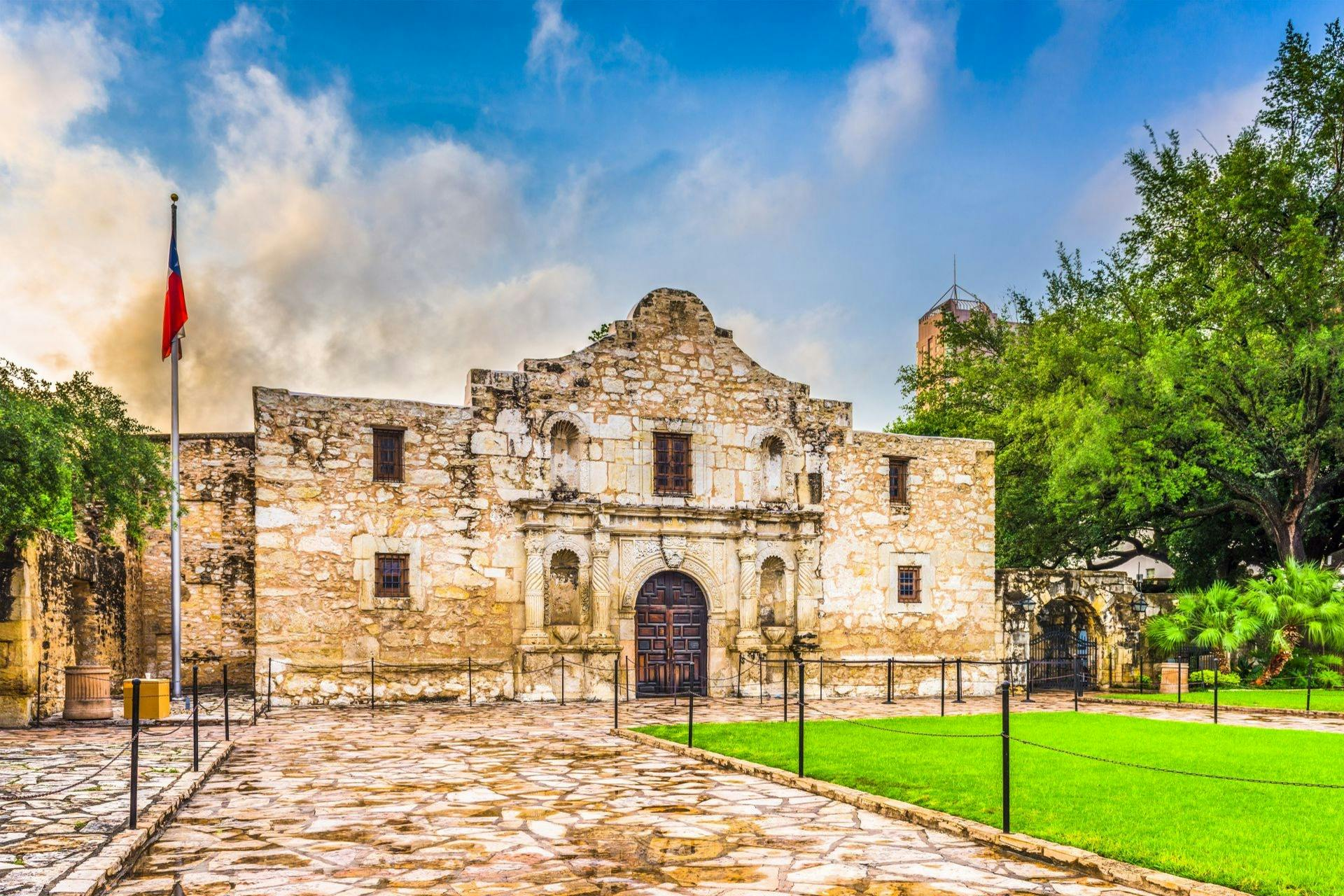 The Alamo: Exhibit Entry - Photo 1 of 3